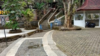 Lahan parkir Goa Gong yang tengah bersengketa.