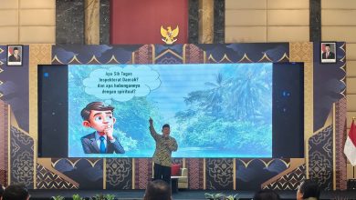 Inspektur, Inspektorat Pacitan, KH Mahmud di suatu acara.