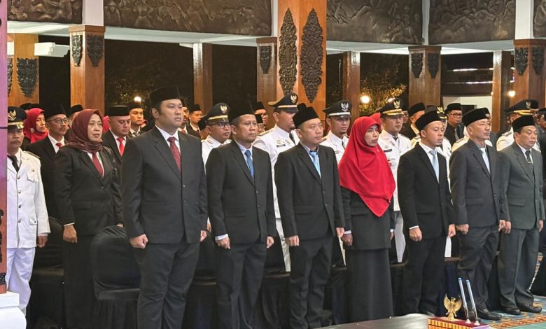 Pelantikan pejabat oleh Bupati KRT Indrata Nur Bayu Aji Reksonagoro.