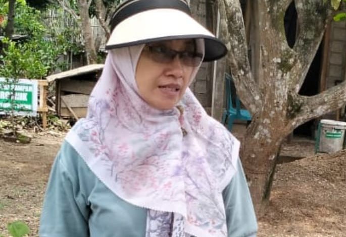 Kepala DLH Pacitan, Hj. Cicik Ruhdotul Jannah.