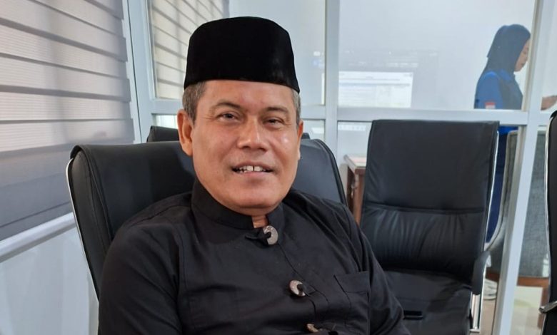 Inspektur inspektorat Pacitan, KH. Mahmud.
