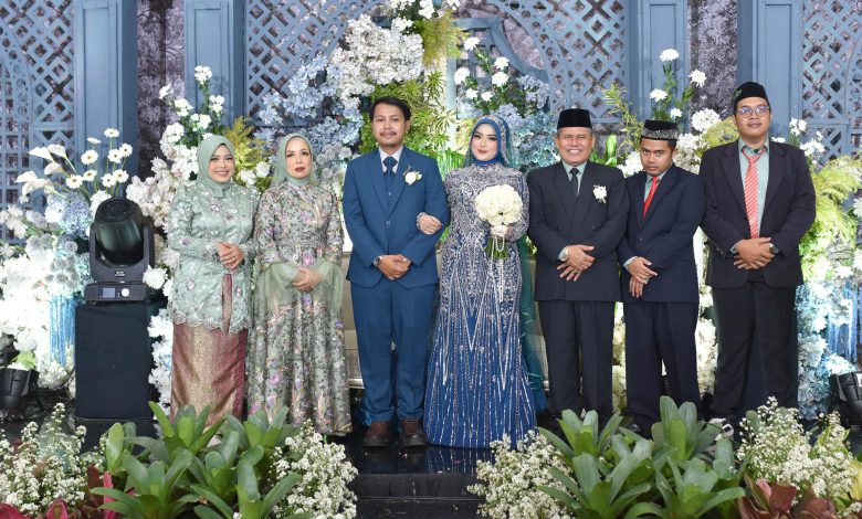 Inspektur, Inspektorat Pacitan, KH. Mahmud (dua dari kanan).