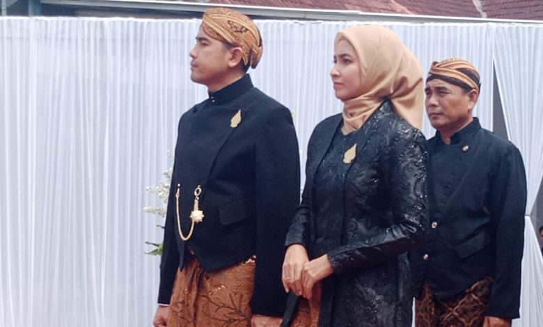 Kapolres Pacitan, AKBP Ayub Diponegoro Azhar, saat mengikuti prosesi Hari Jadi Pacitan ke-281.