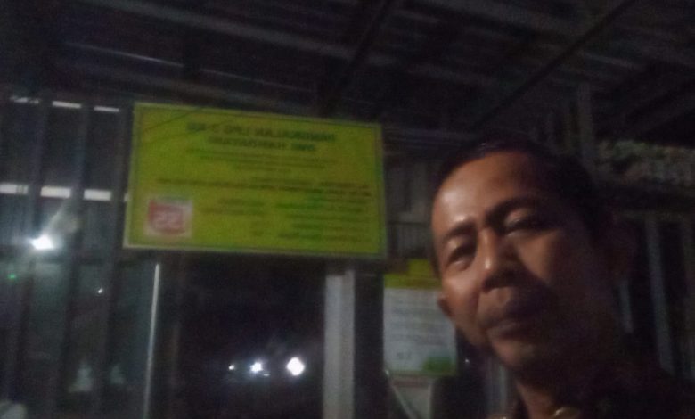 Heru Suranto Adi, pemilik pangkalan gas yang juga pegiat NGO.