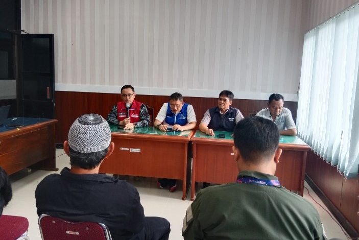 Rakor antara Pemkab, Polres Pacitan, Hiswana dan Pertamina serta insan pers, terkait isu kelangkaan gas elpiji bersubsidi.