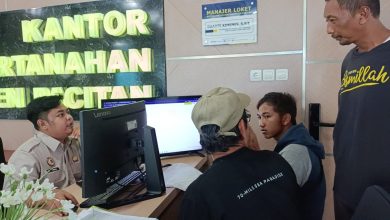 Sutikno saat mendatangi Kantor ATR/BPN Pacitan.