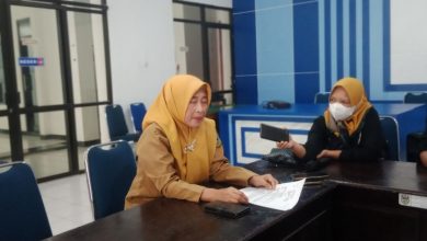 Jayuk Susilaningtyas saat memberikan keterangan pers.