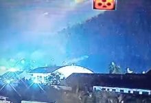 Tiga bola api melintas diatas langit proyek Sekolah Rakyat.