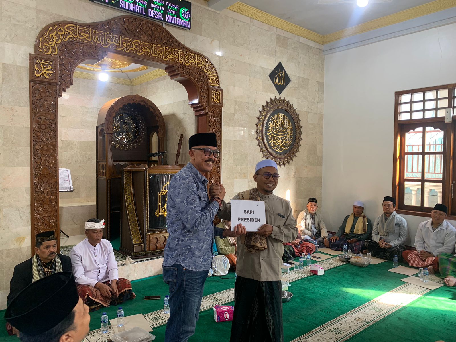 Perkuat Toleransi dan Kebersamaan, Pemkab Bangli Serahkan Bantuan Sapi Qurban Idul Adha 1447 H