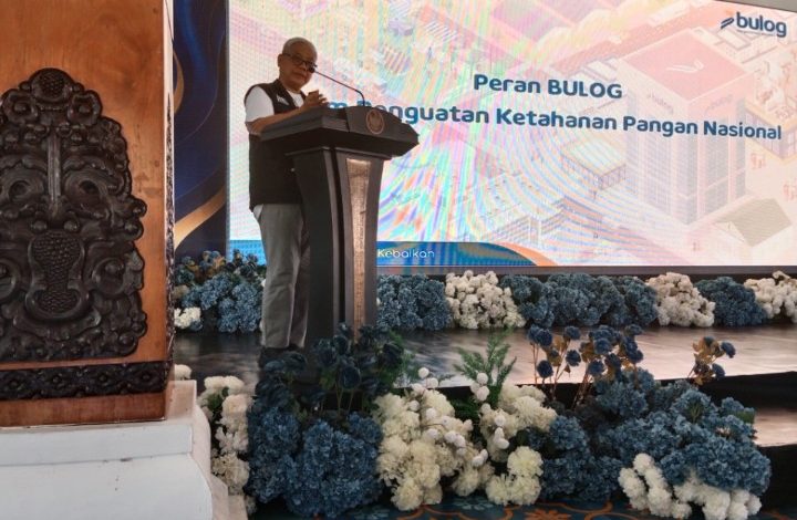 Direktur SDM dan Transformasi Perum BULOG, Sudarsono Hardjosoekarto.