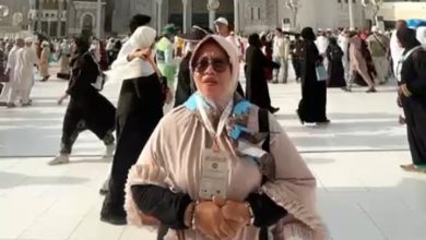 Sekretaris Dinas Pendidikan Pacitan, Dr. Hj. Ririh Enggar Murwati, saat masih berada di tanah suci.