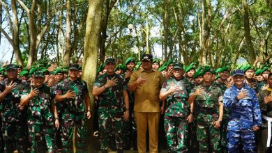Wakil Bupati Gagarin saat menyambut kunjungan kerja Pangdam V Brawijaya ke Pacitan.