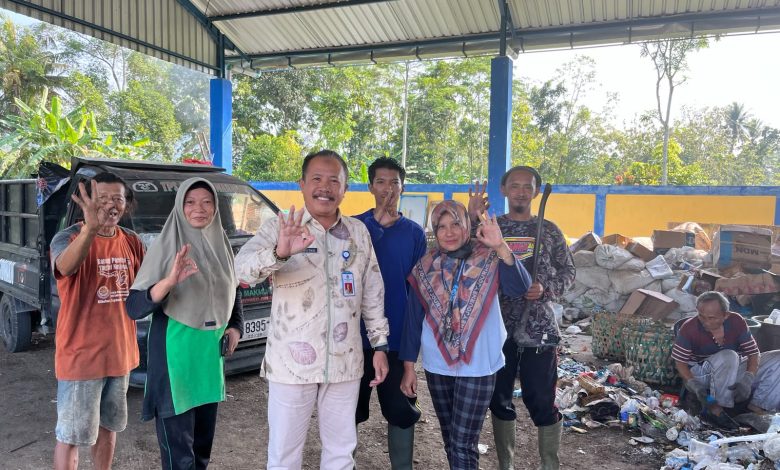 Staf Ahli Bupati Pacitan, Bidang Pembangunan, Ekonomi dan Keuangan, Prayitno.