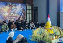 Wakil Bupati Pacitan, Gagarin saat menghadiri Festival Nelayan 2026 di Pelabuhan Perikanan Pantai Tamperan.