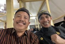 Staf Ahli Bupati Pacitan, Bidang Pembangunan, Perekonomian dan Keuangan, Prayitno (kiri) bersama Ketua DPRD Pacitan, Dr. Arif Setia Budi, S. Sos, MPA.