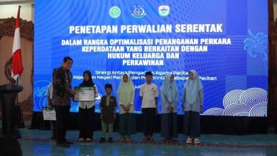 Wabup Pacitan, Gagarin, saat menghadiri sidang perwalian anak di Pendopo Pemkab Pacitan.