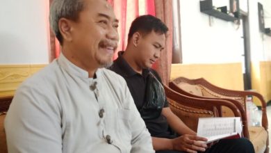 Kepala Bakesbangpol Pacitan, H. Turmudi, S. Sos, Msi bersama Ketua PPI Pacitan, Yogi.