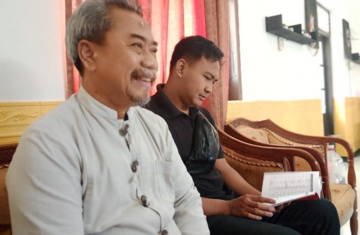 Kepala Bakesbangpol Pacitan, H. Turmudi, S. Sos, Msi bersama Ketua PPI Pacitan, Yogi.