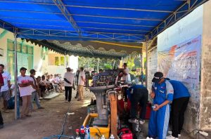 Servis gratis mesin kapal bagi nelayan. 