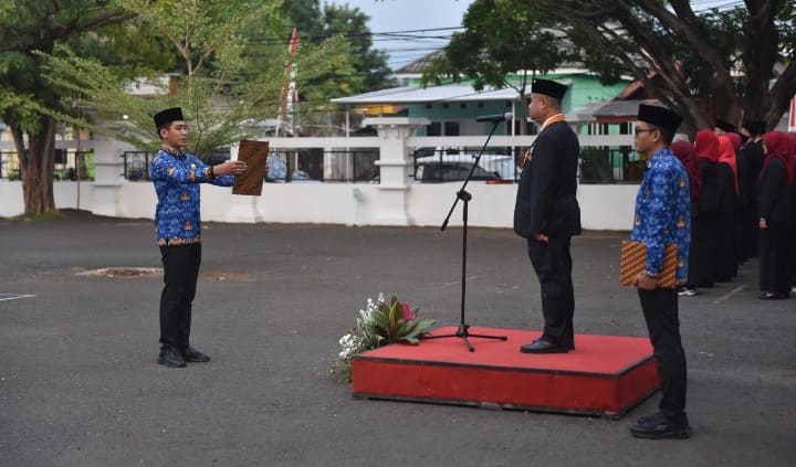 Sekretaris Daerah Pacitan, Dr. Ir. H. Maulana Heru Wiwoho Supadi Putro, M. Si saat memimpin upacara peringatan HUT Kemerdekaan ke-81 RI