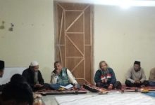 Kabid PLAM Dinas PUPR Pacitan, Tony Setyo Nugroho (berjaket) saat menggelar rakor persiapan kegiatan sedekah air.