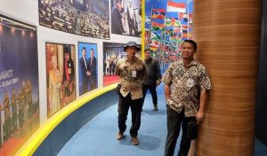 Asisten Administrasi Perekonomian dan Pembangunan Sekda Pacitan, Yudo Tri Kuncoro, saat berada di Museum dan Galeri SBY-ANY.