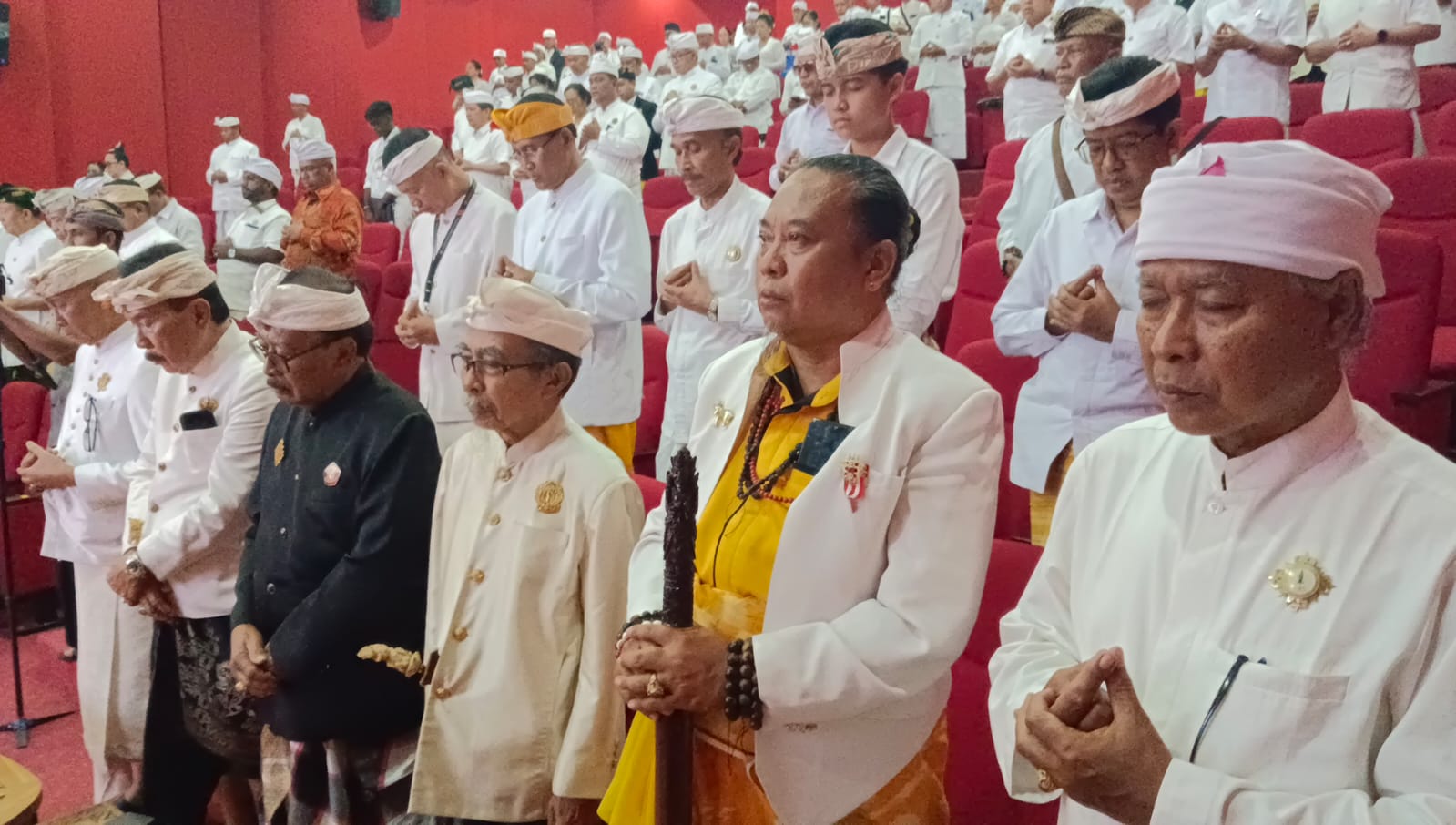 Ida Dalem Semara Putra Dorong Rekonsiliasi PHDI Harus Berlaku Toleransi di Seluruh Indonesia Wajib Lindungi Umat Hindu di Luar Bali