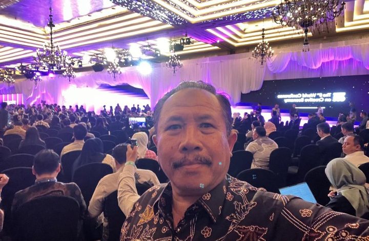 Staf Ahli Bupati Bidang Pembangunan, Ekonomi dan Keuangan, Prayitno.